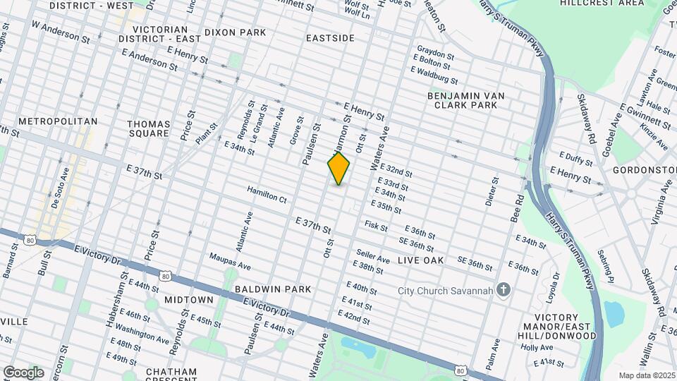 916 E 35th St Map and Location Details
