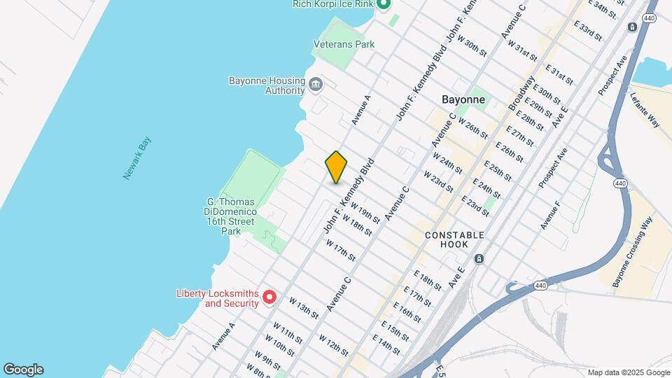 123 W 19th St Mapa y Detalles de la Ubicación