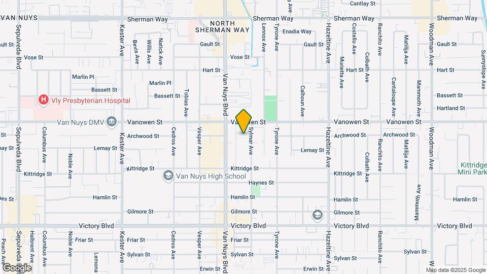6727 Sylmar Ave Map and Location Details