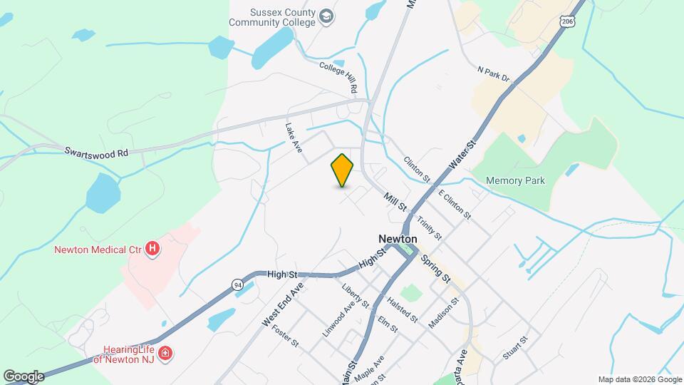 8 Center St Map and Location Details