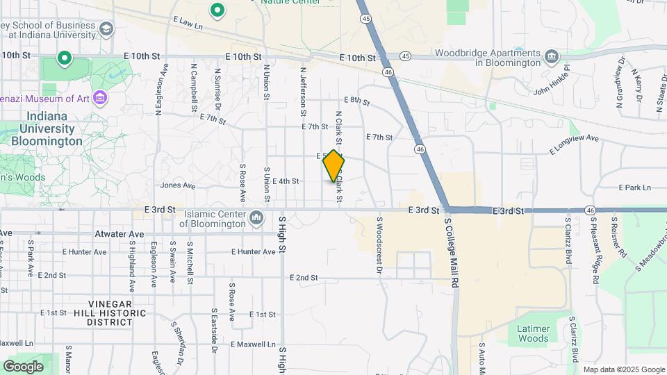 204 S Clark St Map and Location Details