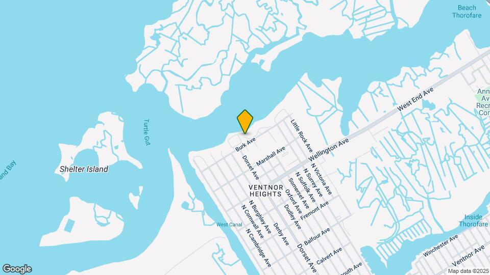 2204 East Dr Map and Location Details