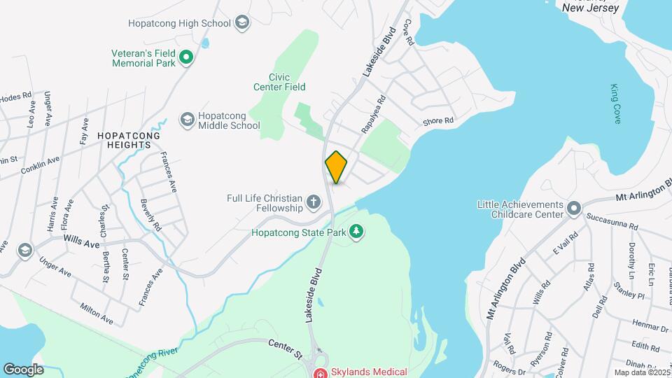 11 Lakeside Blvd, Unit B Map and Location Details