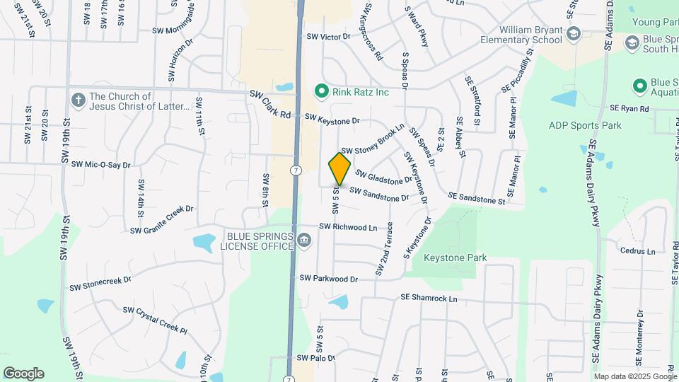 408 SW Sandstone Dr Map and Location Details