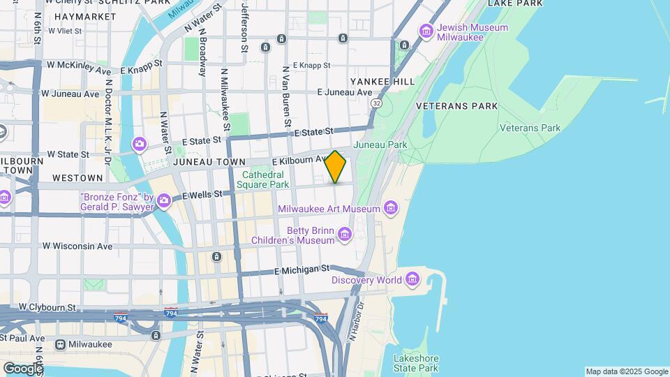 Cudahy Tower Apartments and Nearby Milwaukee Apartments For Rent