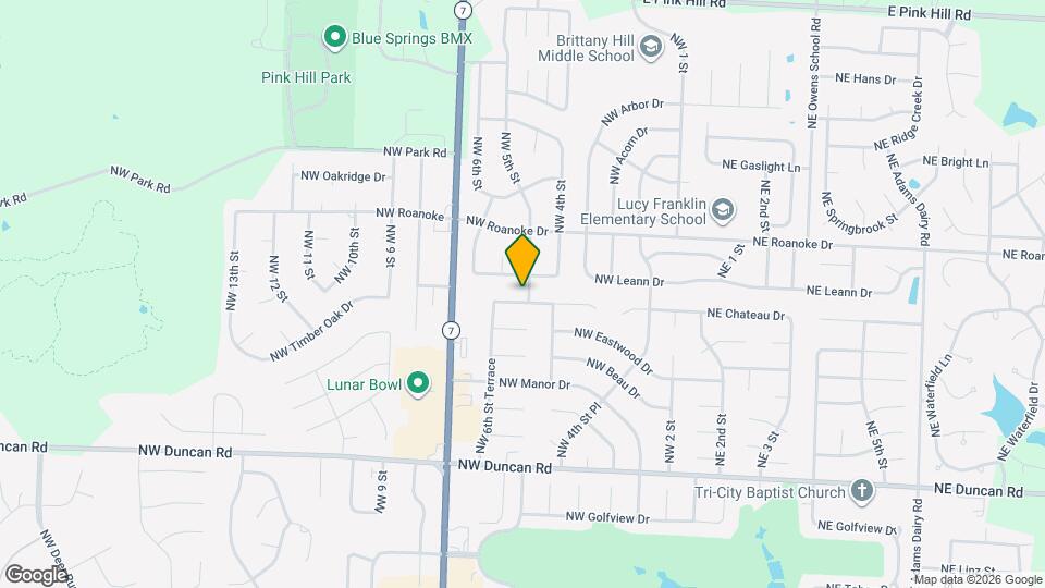 513 NW Chateau Dr Mapa y Detalles de la Ubicación