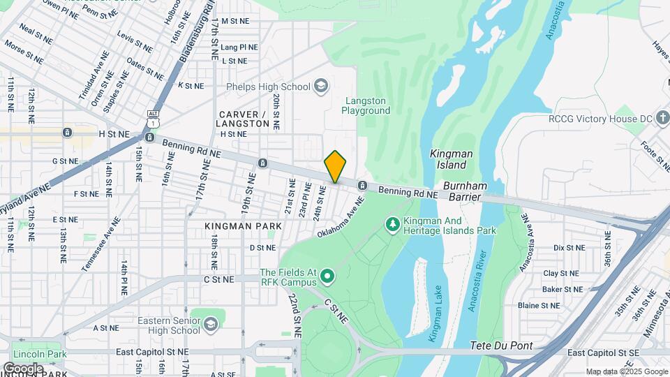 560 25th Pl NE Map and Location Details