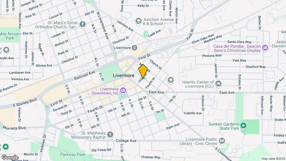 2395-2397 3rd St Mapa y Detalles de la Ubicación