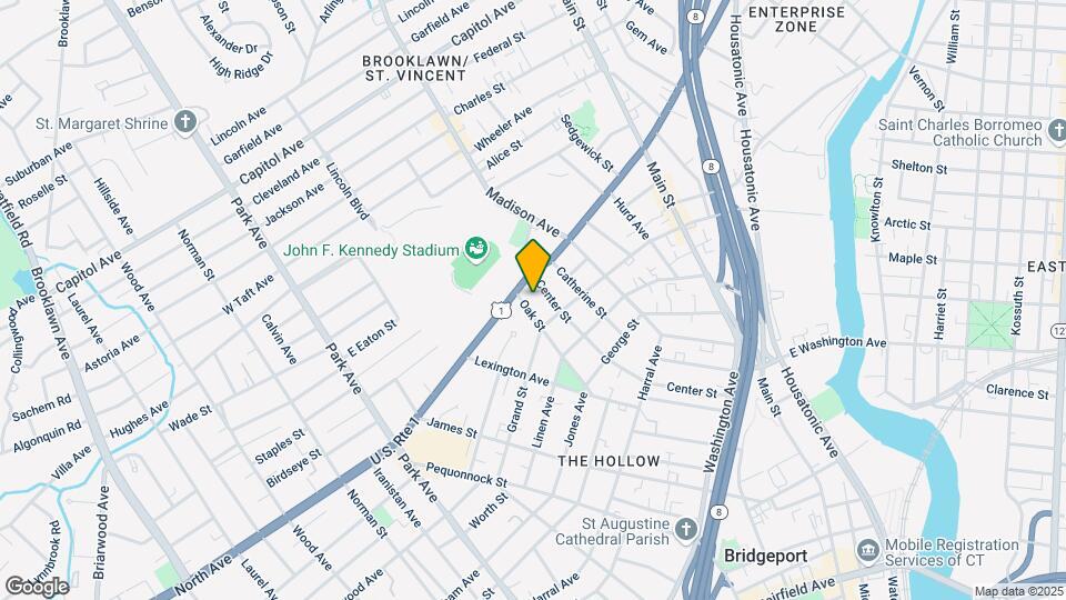 240 Oak St Map and Location Details