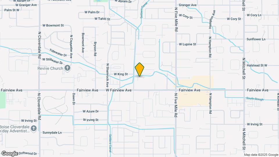 11045 W Garverdale Ln Map and Location Details