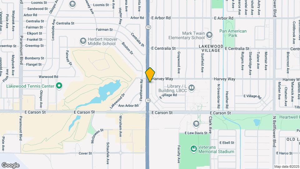 4250 N Lakewood Blvd Mapa y Detalles de la Ubicación