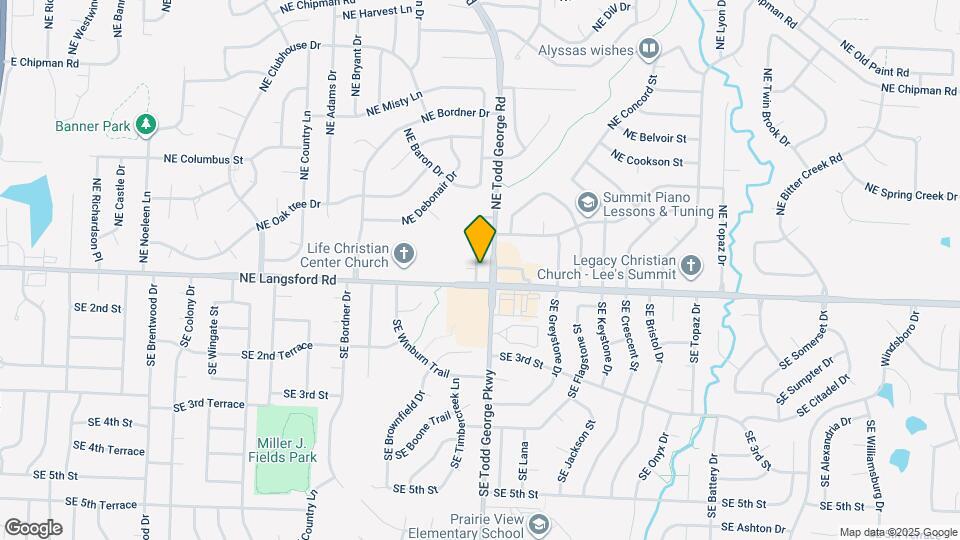 104 NE Timbercreek Cir Map and Location Details