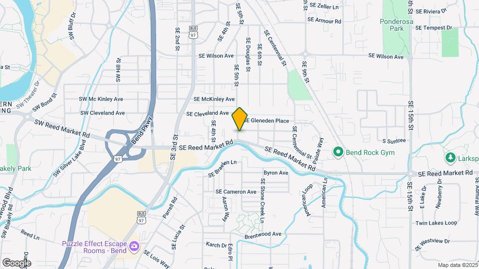 471 SE Glengarry Place Map and Location Details