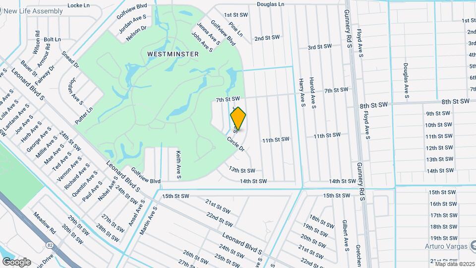 739 Jack Ave S Map and Location Details