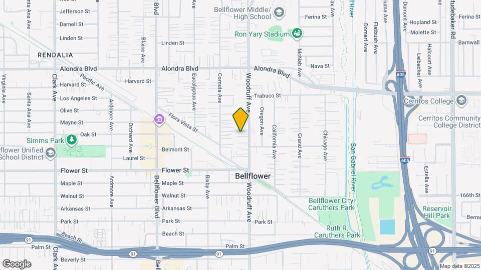 16421 Woodruff Ave Map and Location Details