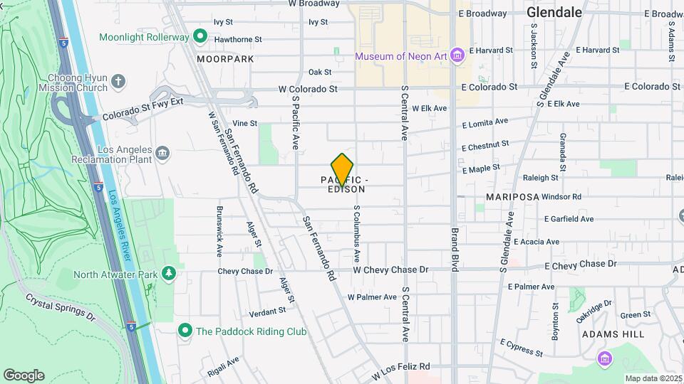 418 W Maple St Mapa y Detalles de la Ubicación