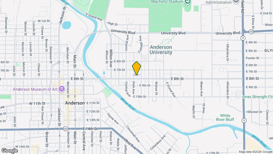 810 E 8th St Map and Location Details