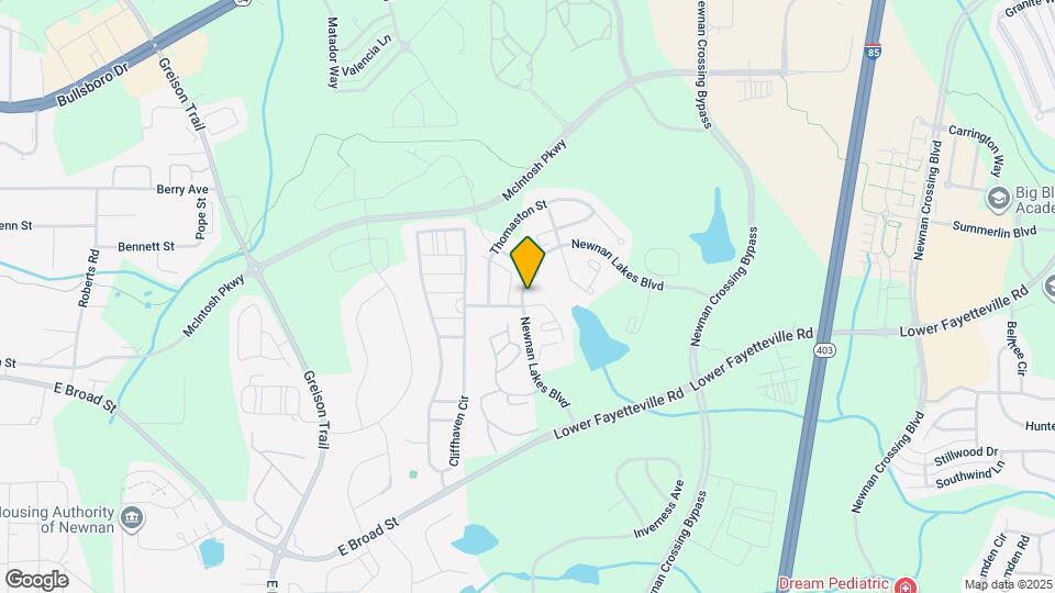 40 Newnan Lakes Dr Map and Location Details
