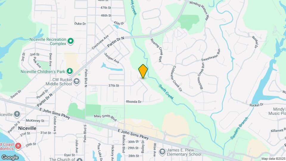 571 Woodlow Rd Map and Location Details