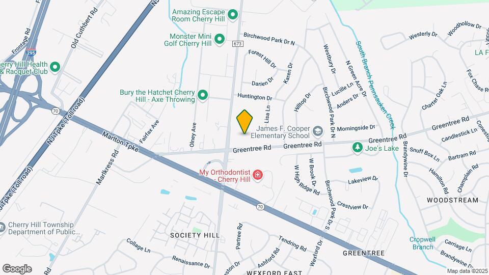 1900 Greentree Rd Map and Location Details