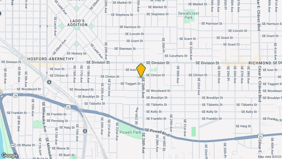 2524 SE Clinton St Map and Location Details