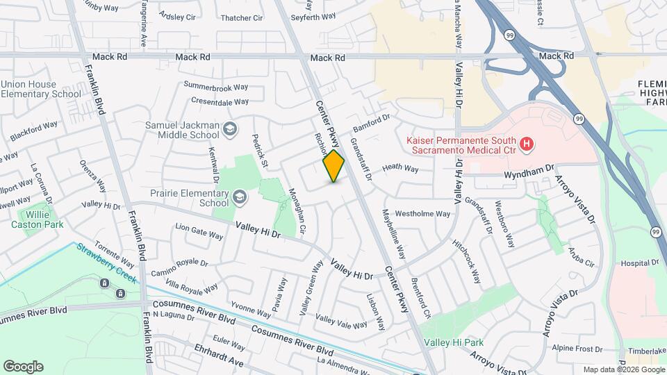 10 Paramount Cir Map and Location Details