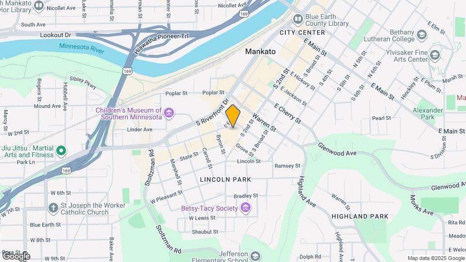 709 S Front St Apartments and Nearby Mankato Apartments For Rent