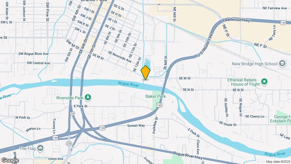 737 SE M St Map and Location Details