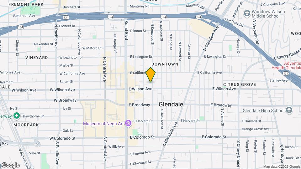 215 N Kenwood St Map and Location Details