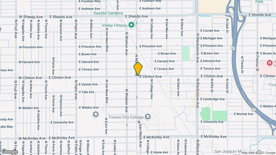 2330 N Maroa Ave Map and Location Details