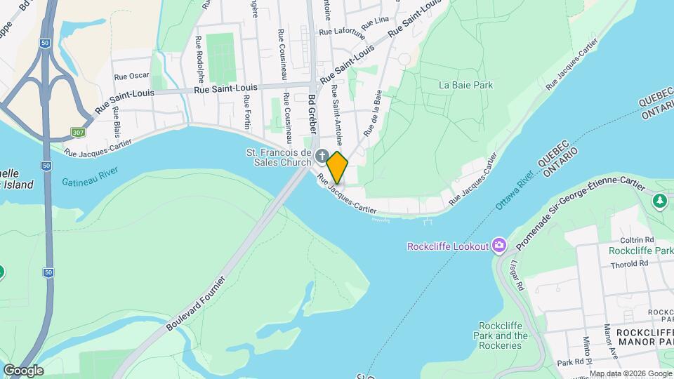 819 Jacques-Cartier Rue Map and Location Details