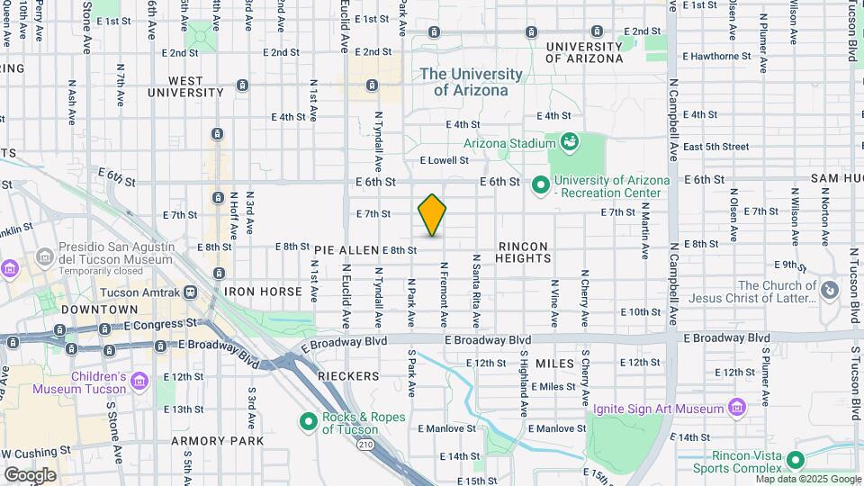 1053 E 8th St Map and Location Details