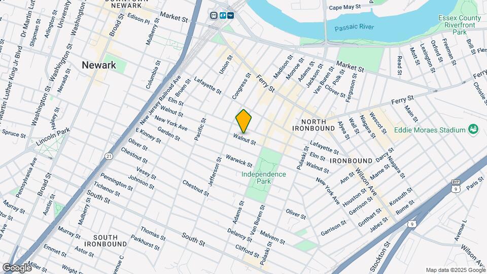 273 Walnut St, Unit 3 Map and Location Details