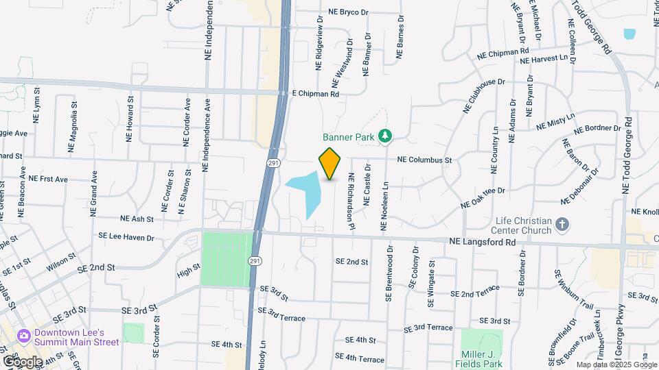 408 NE Westwind Dr Map and Location Details