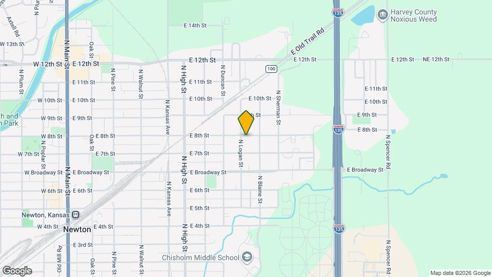 905 E 8th St Map and Location Details