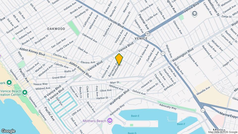 652 Woodlawn Ave Map and Location Details