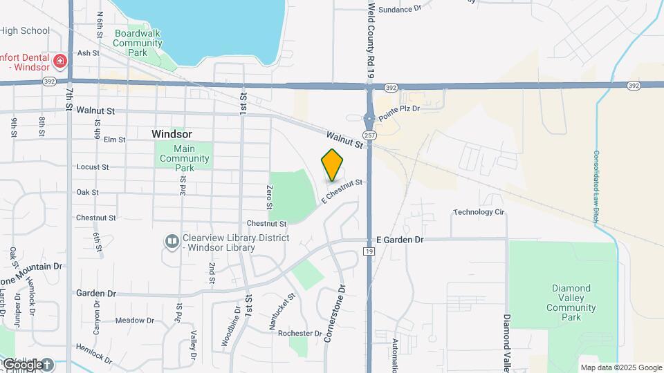 218 E Chestnut St Map and Location Details