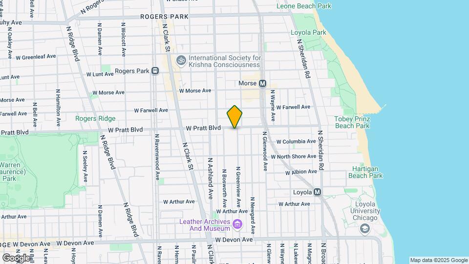 6750 N Greenview Ave Map and Location Details