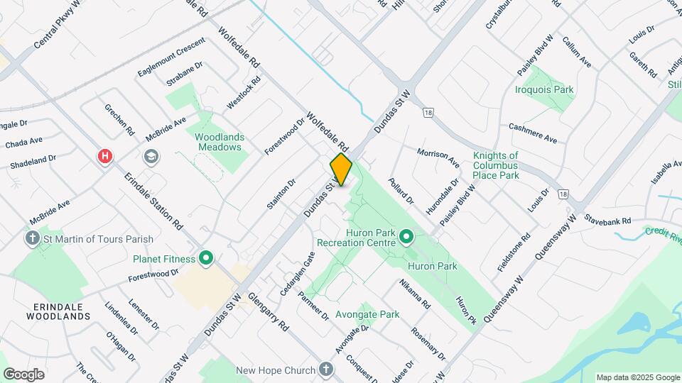 880 Dundas St W Map and Location Details