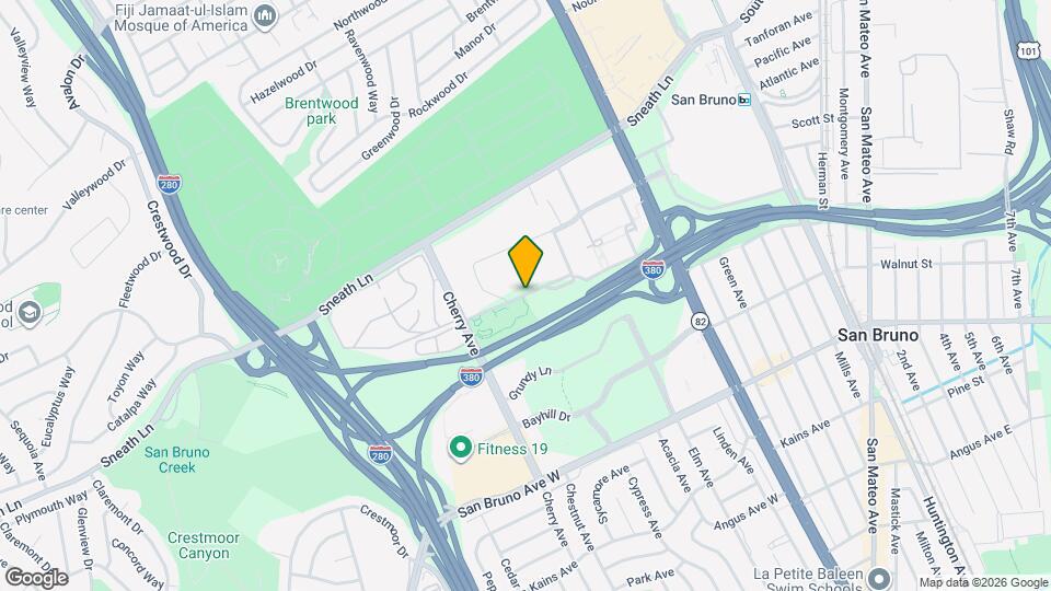 1051 Commodore Dr Map and Location Details