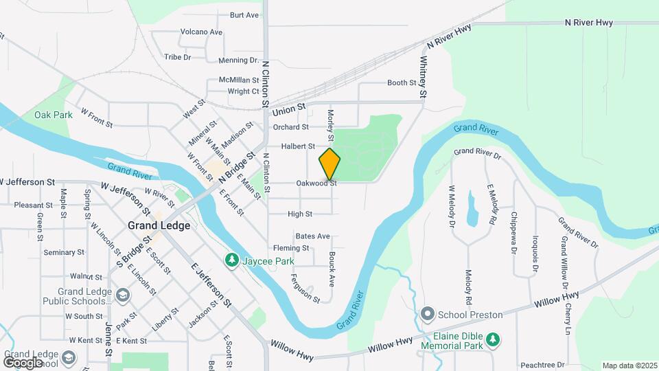 242 Oakwood St Map and Location Details