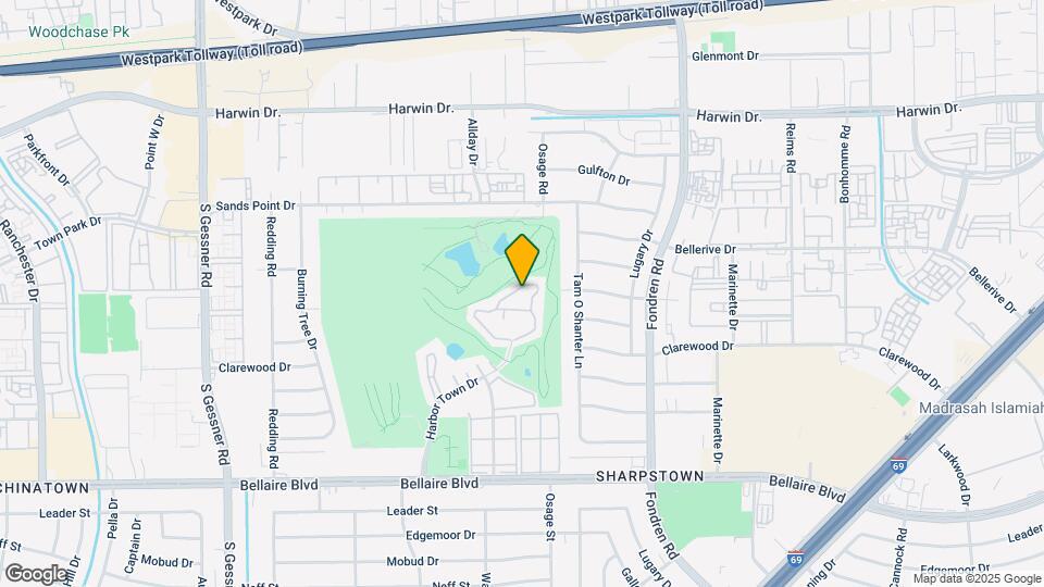 8223 Golf Green Cir Map and Location Details