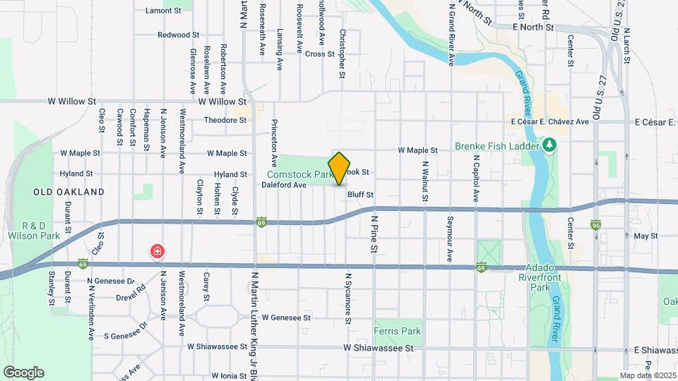 923 N Sycamore St Map and Location Details