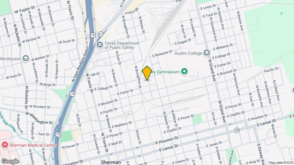 810 N Throckmorton St Map and Location Details