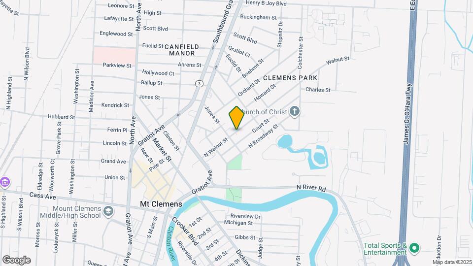 208 N Walnut St Map and Location Details