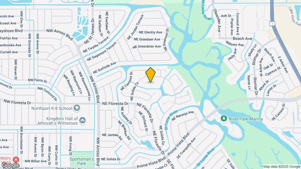 274 NE Brunson Ct Map and Location Details