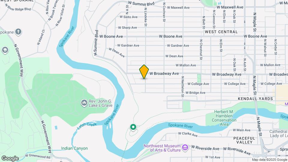 711 N Lindeke St Map and Location Details