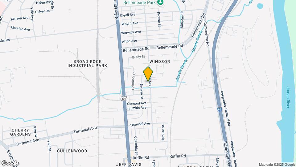 Lynnhaven Apartments Mapa y Detalles de la Ubicación