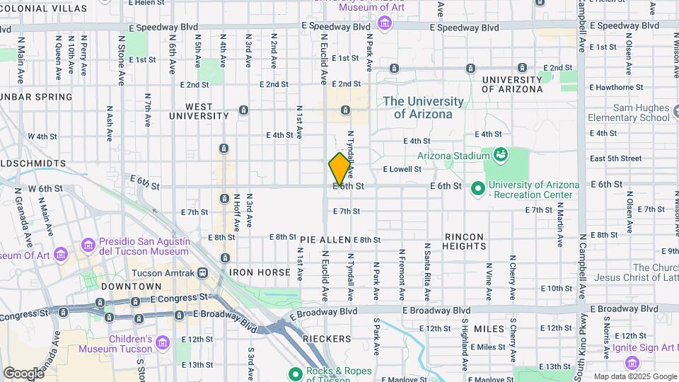 826-828 E 6th St Mapa y Detalles de la Ubicación