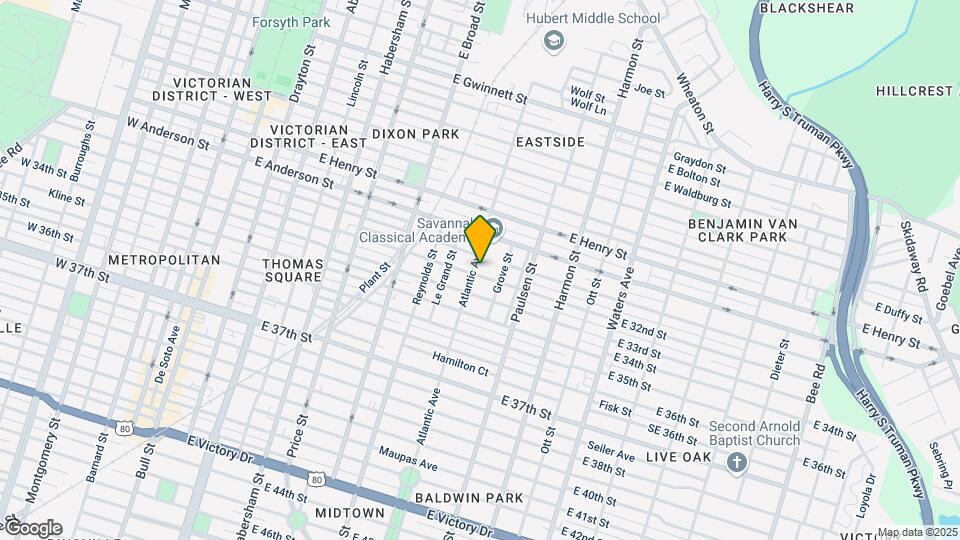 704 E 32nd St Mapa y Detalles de la Ubicación